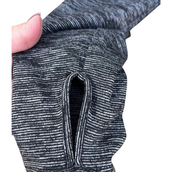 OLD NAVY women's L Go-Dry athletic 1/4 zip - Picture 4 of 9